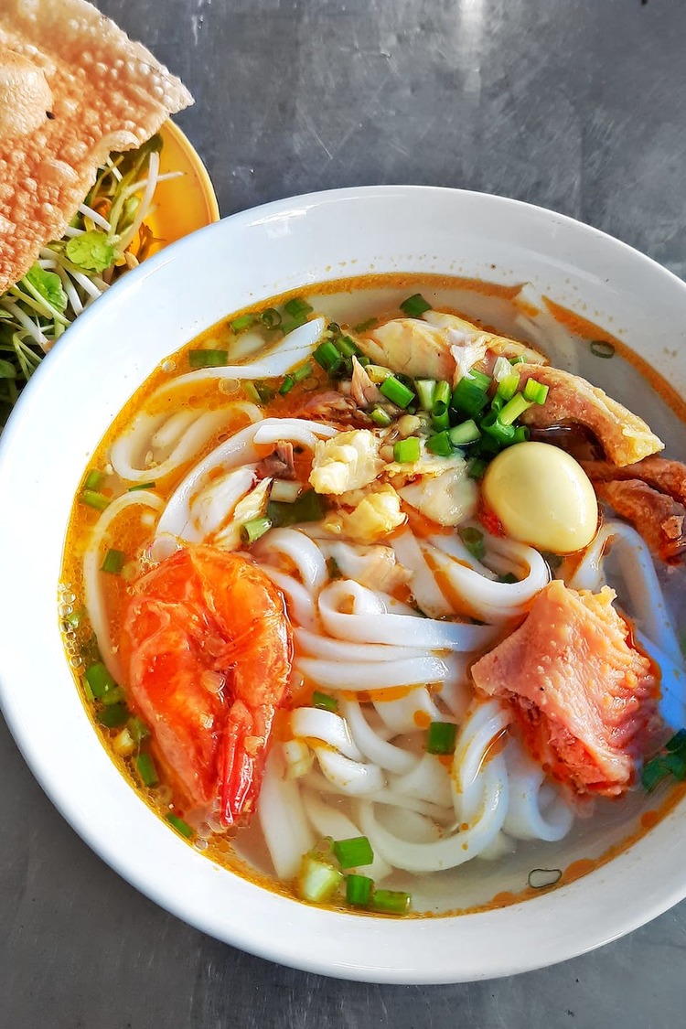 Soup Recipe - Vietnamese Thick Noodle Soup with Prawns (Banh Canh)